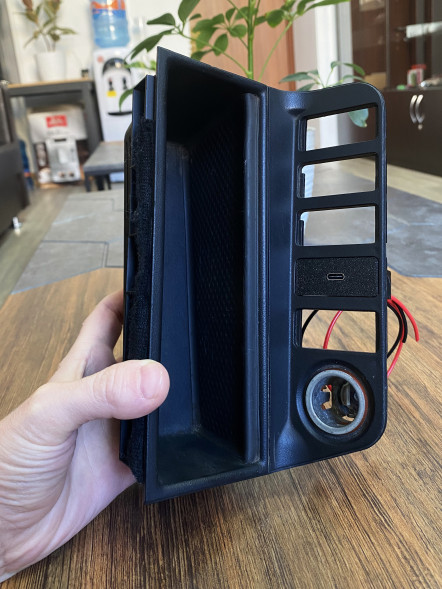 Блок зарядки USB-C 65W для BMW E36 в Архангельске